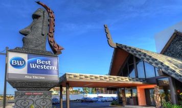 Entrance to Best Western Aku Tiki Inn in Daytona Beach, Florida