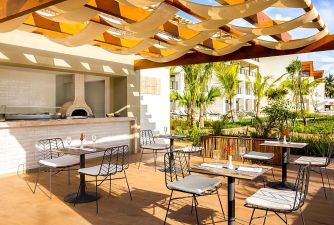 Barefoot Grill at Secrets Playa Esmeralda